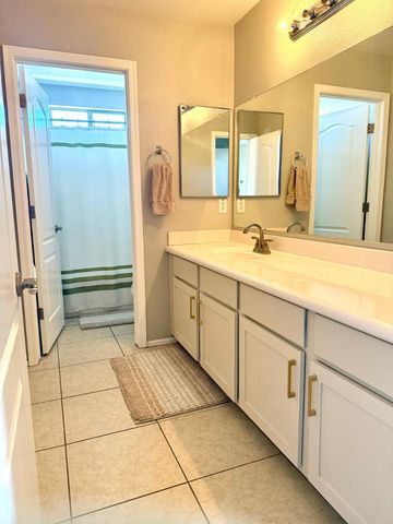 3708 E Kerry Lane, Phoenix, AZ 85050