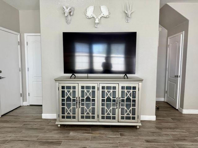 3708 E Kerry Lane, Phoenix, AZ 85050