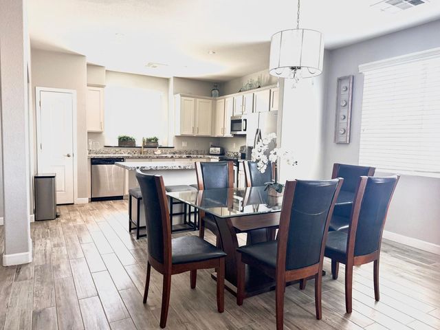 3708 E Kerry Lane, Phoenix, AZ 85050