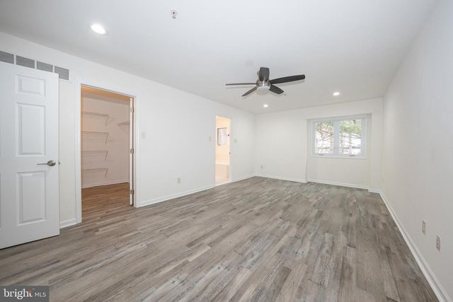 514 WATERS EDGE, Newtown Square, PA 19073