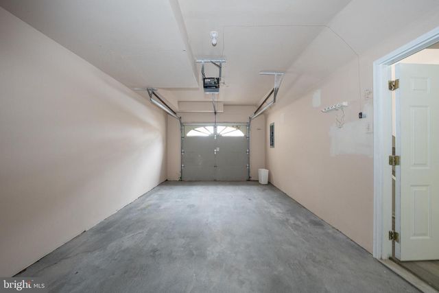 514 WATERS EDGE, Newtown Square, PA 19073