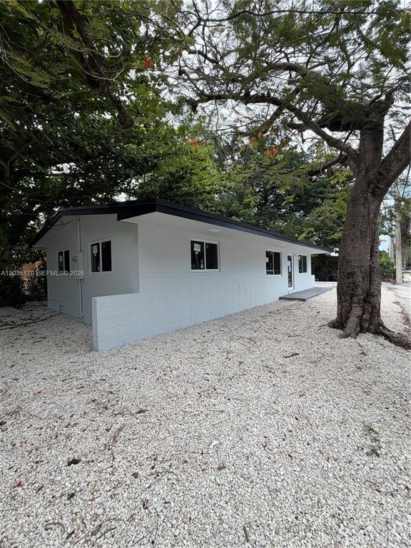 3220 Plaza Street 3220, Miami, FL 33133