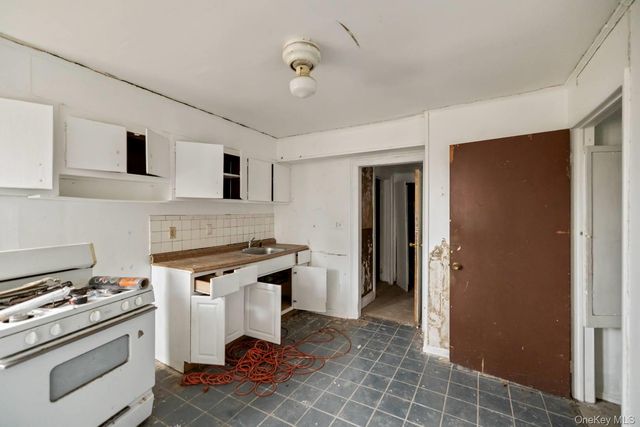 64 White Avenue, Nyack, NY 10960