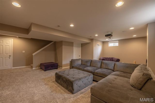 539 Country Circle Drive, Lake St Louis, MO 63367