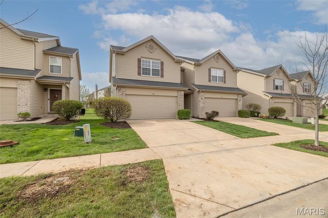 539 Country Circle Drive, Lake St Louis, MO 63367