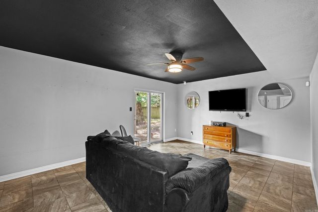 102 Oxford Cv, Jacksonville, AR 72076