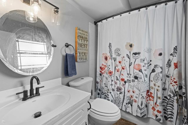 102 Oxford Cv, Jacksonville, AR 72076