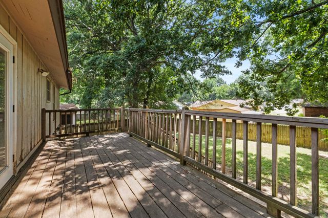 102 Oxford Cv, Jacksonville, AR 72076