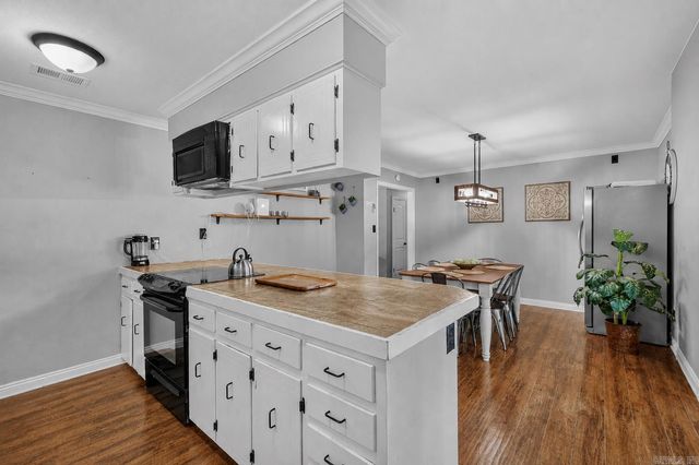 102 Oxford Cv, Jacksonville, AR 72076