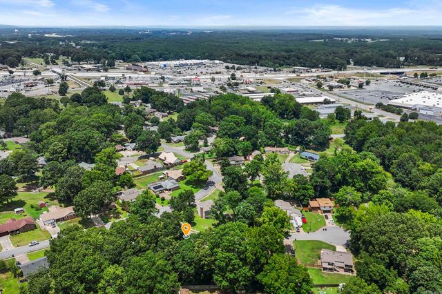 102 Oxford Cv, Jacksonville, AR 72076