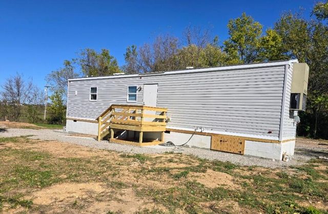 411 W Nelson Street, Conway, MO 65632