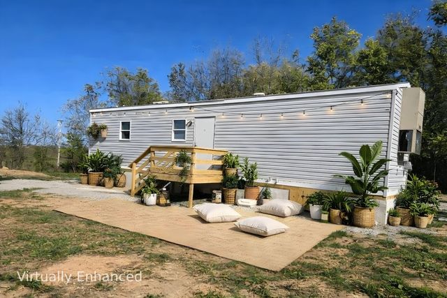 411 W Nelson Street, Conway, MO 65632