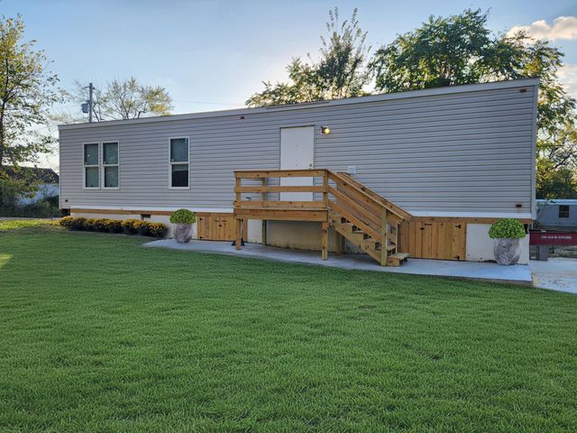 411 W Nelson Street, Conway, MO 65632