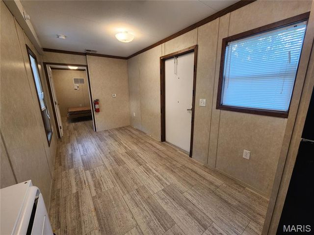 411 W Nelson Street, Conway, MO 65632