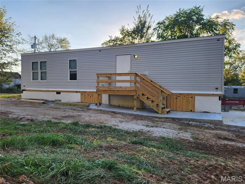 411 W Nelson Street, Conway, MO 65632