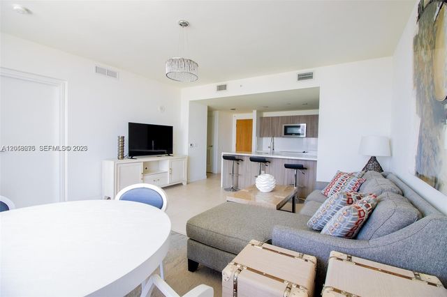 401 N Birch Road 1113, Fort Lauderdale, FL 33304