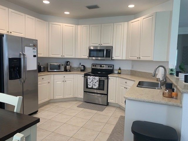 1843 Grey Falcon Circle SW, Vero Beach, FL 32962