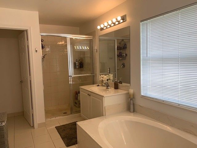 1843 Grey Falcon Circle SW, Vero Beach, FL 32962
