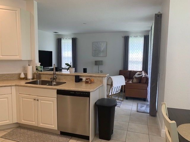 1843 Grey Falcon Circle SW, Vero Beach, FL 32962