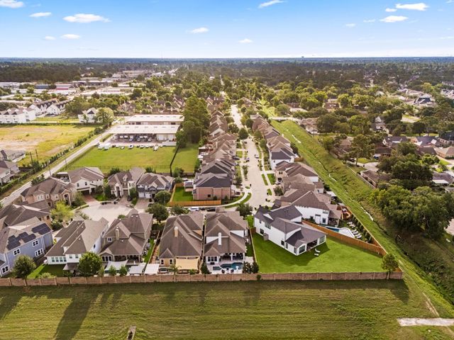 1847 Candlelight Place Drive, Houston, TX 77018