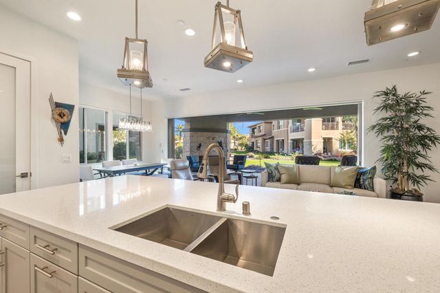 1701 Retreat Circle, Palm Desert, CA 92260