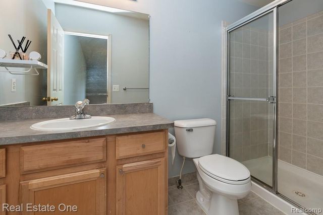 6963 Edgewater Drive, Troy, MI 48085
