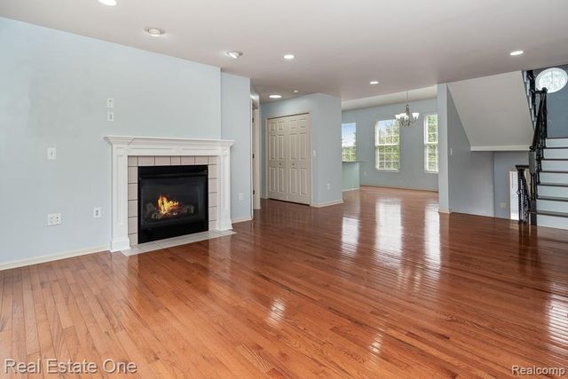6963 Edgewater Drive, Troy, MI 48085