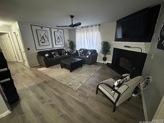 7106 Linkcrest, San Antonio, TX 78240