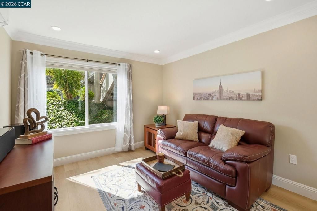 Image 17 of property listing at 3410 Tice Creek Dr 8, Walnut Creek, CA 94595