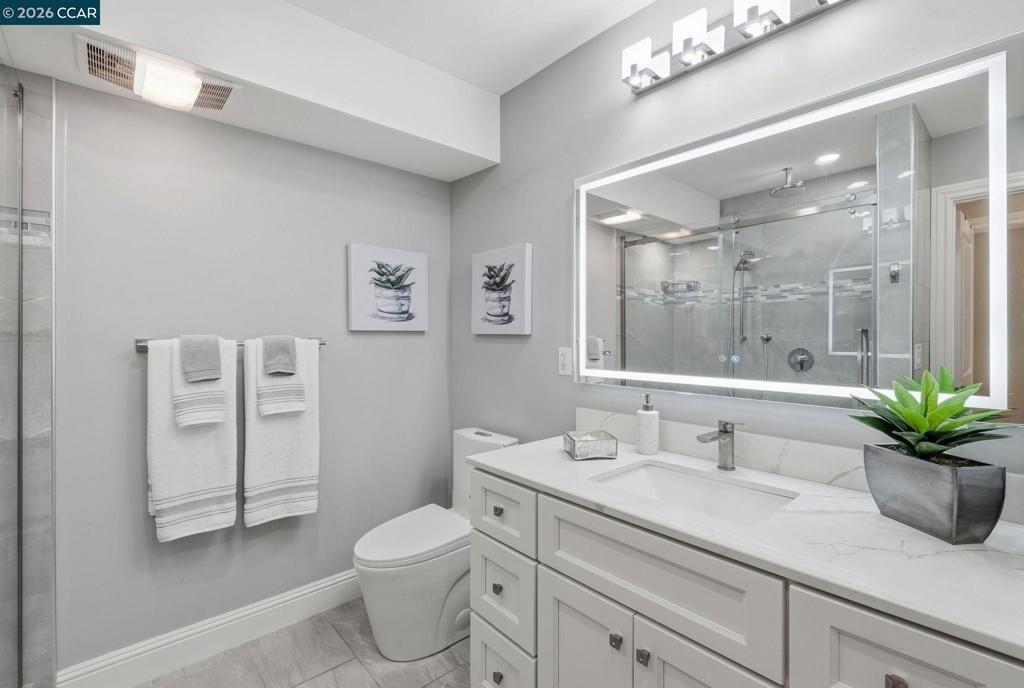 Image 31 of property listing at 3410 Tice Creek Dr 8, Walnut Creek, CA 94595