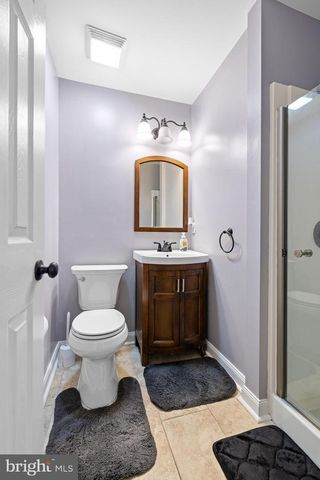 3 TOPAZ DR, Newark, DE 19702