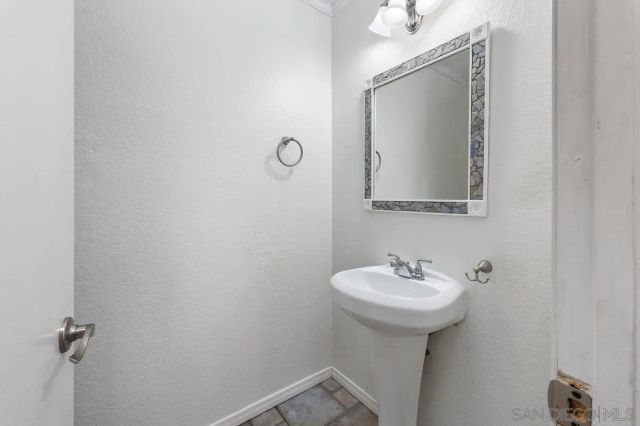 9983 Paseo Montril Dr., San Diego, CA 92129