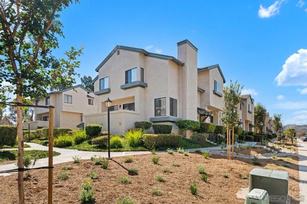 9983 Paseo Montril Dr., San Diego, CA 92129