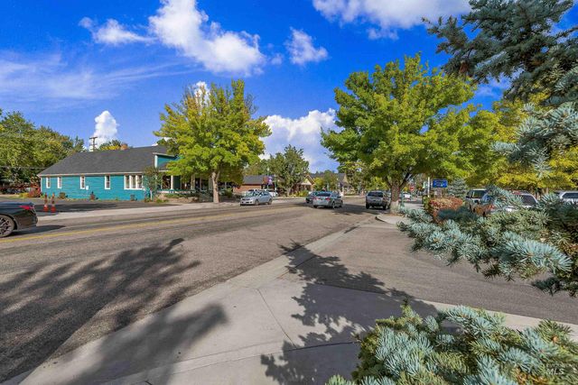 3498 W Golden Barrel St, Eagle, ID 83616
