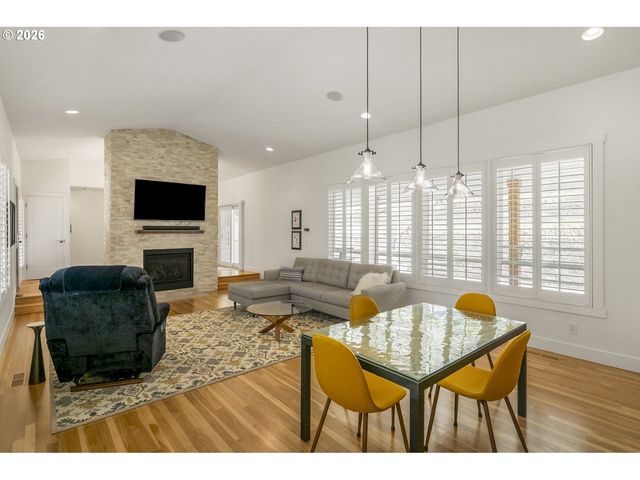 3938 Sw 36TH Pl, Portland, OR 97221