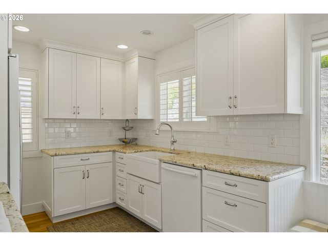 3938 Sw 36TH Pl, Portland, OR 97221