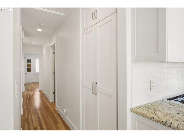 3938 Sw 36TH Pl, Portland, OR 97221