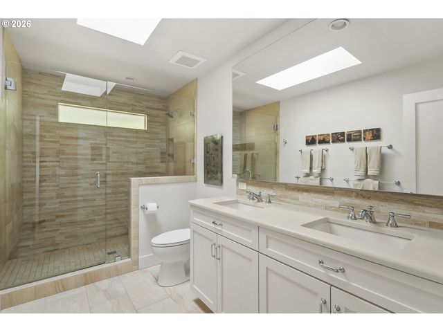 3938 Sw 36TH Pl, Portland, OR 97221