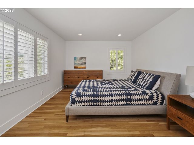 3938 Sw 36TH Pl, Portland, OR 97221