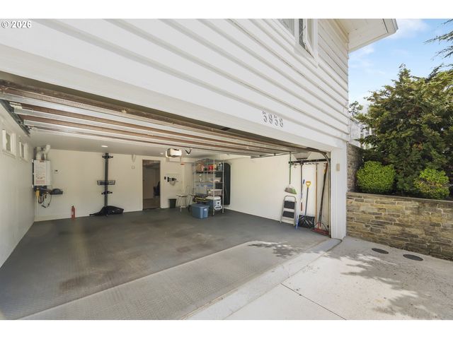 3938 Sw 36TH Pl, Portland, OR 97221