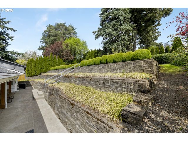 3938 Sw 36TH Pl, Portland, OR 97221