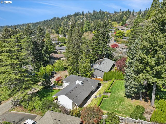 3938 Sw 36TH Pl, Portland, OR 97221