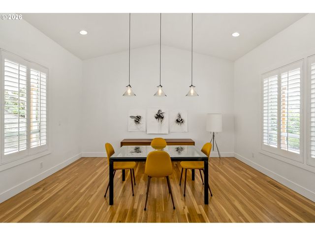 3938 Sw 36TH Pl, Portland, OR 97221