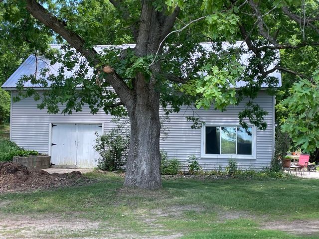 16206 Peters Farm Road, Norman Twp, MI 49644