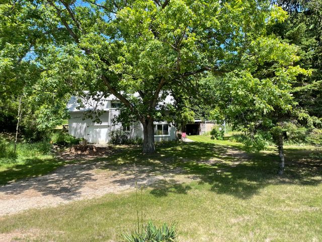 16206 Peters Farm Road, Norman Twp, MI 49644