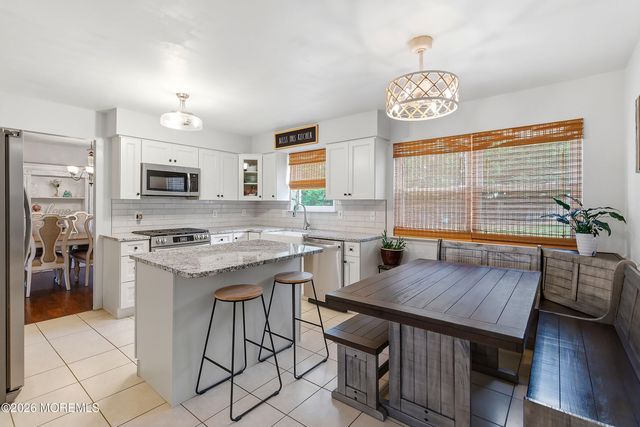 167 Black Oak Court, Toms River, NJ 08753