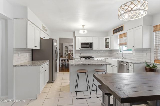 167 Black Oak Court, Toms River, NJ 08753