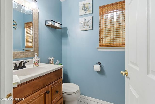 167 Black Oak Court, Toms River, NJ 08753