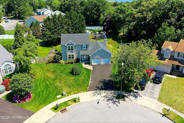 167 Black Oak Court, Toms River, NJ 08753