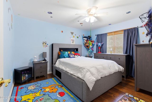167 Black Oak Court, Toms River, NJ 08753